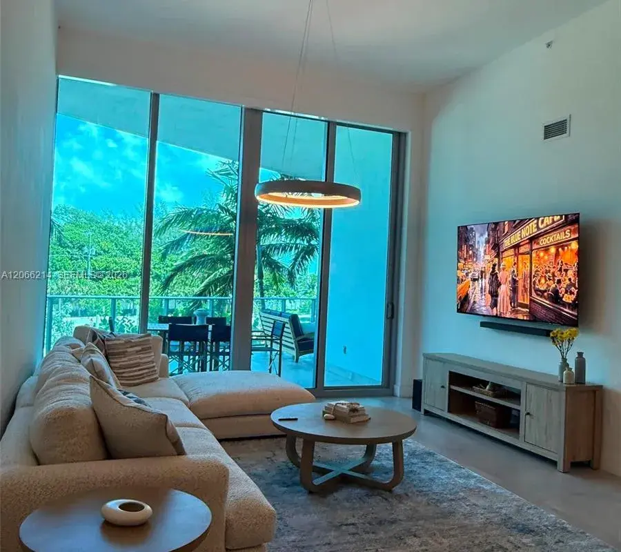 701 N Fort Lauderdale Blvd # 214, Fort Lauderdale FL 33304