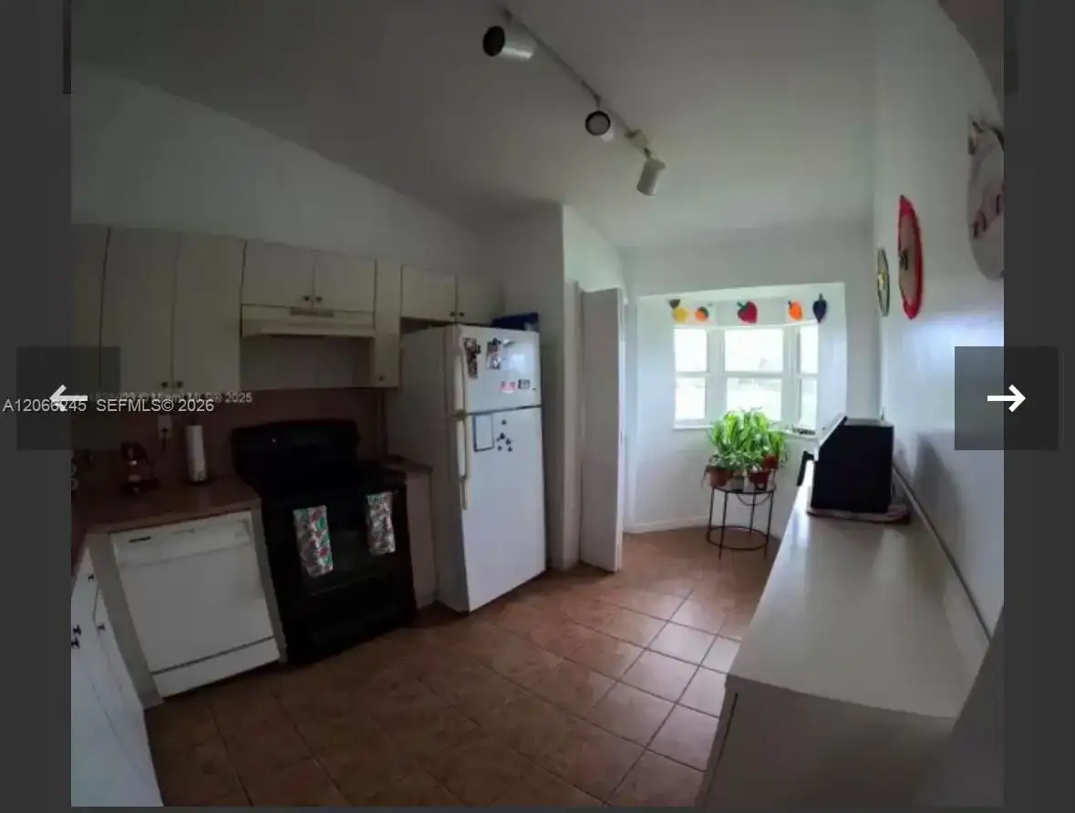 985 NE 34th Ave # 203, Homestead FL 33033 photo 2