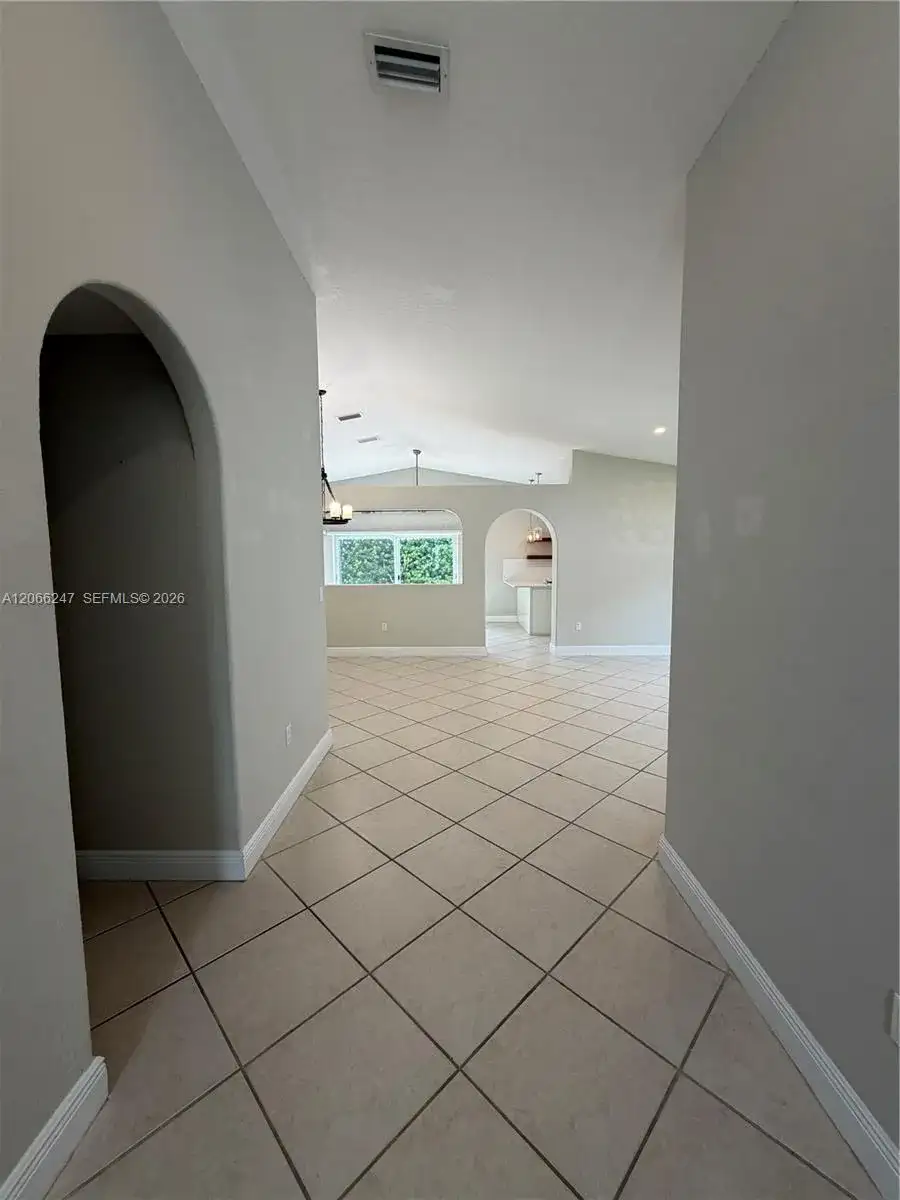 14525 NW 88 ave # 14525, Miami Lakes FL 33018 photo 4