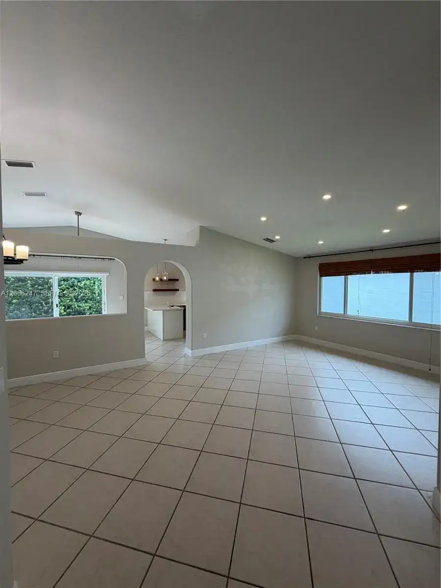 14525 NW 88 ave # 14525, Miami Lakes FL 33018 photo 5