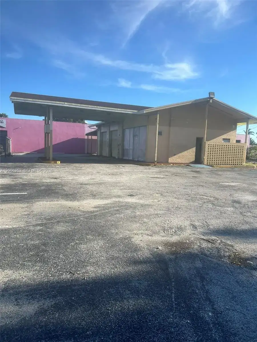 1391 NW 31 Ave, Lauderhill FL 33311 photo 2
