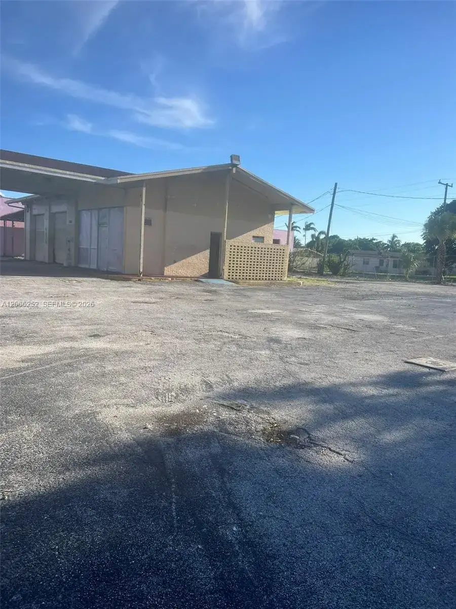 1391 NW 31 Ave, Lauderhill FL 33311 photo 3