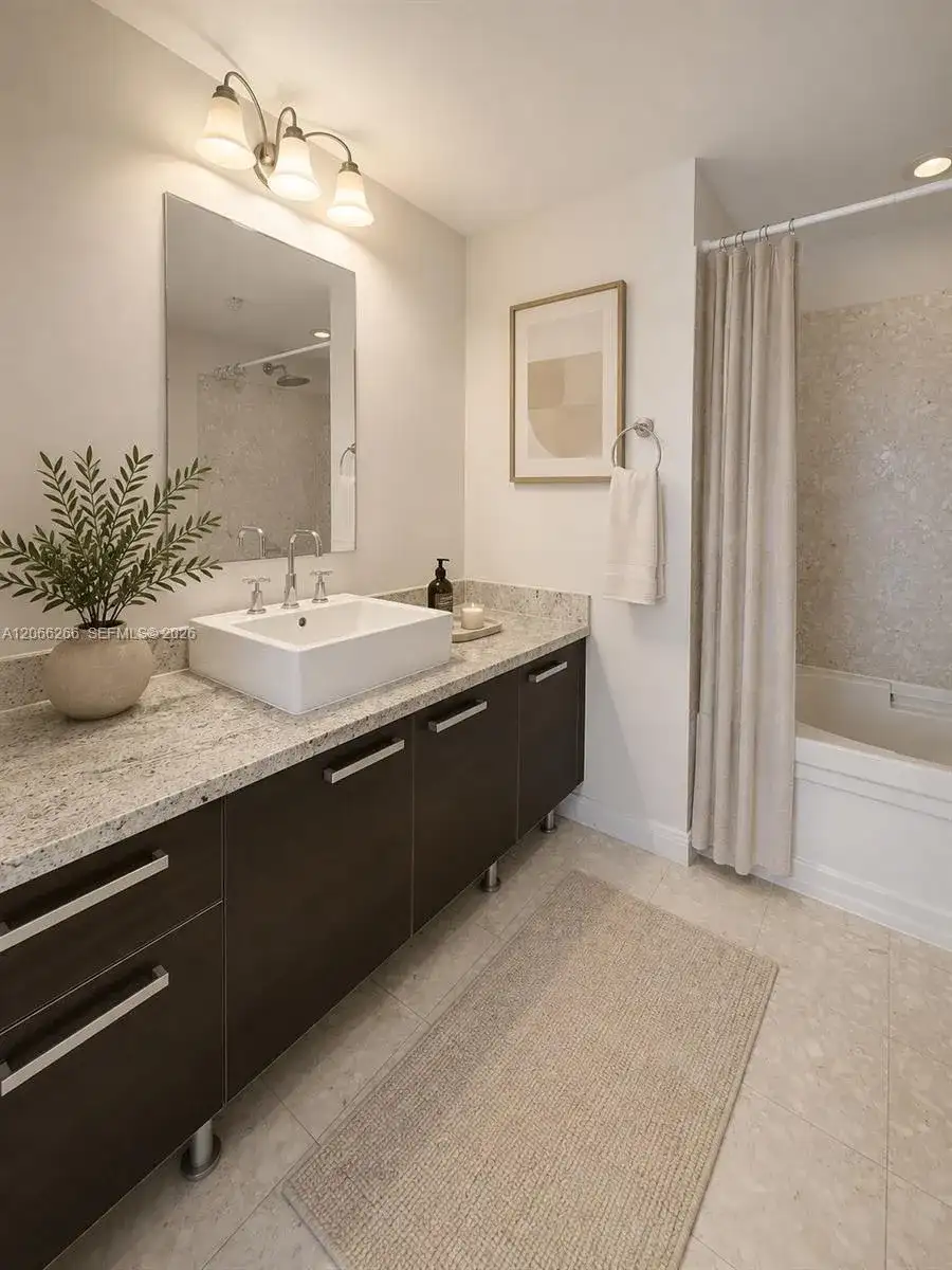185 SW 7th St # 3105, Miami FL 33130 photo 4