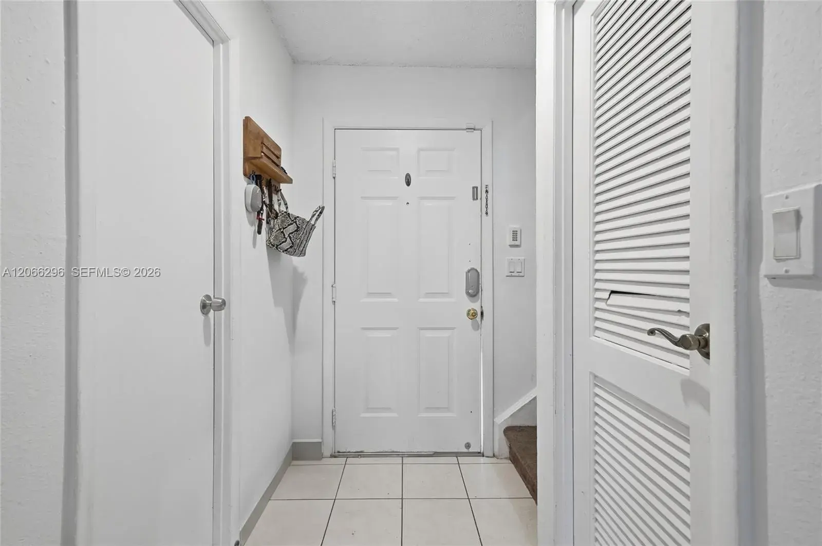 17901 NW 68th Ave # R206, Hialeah FL 33015