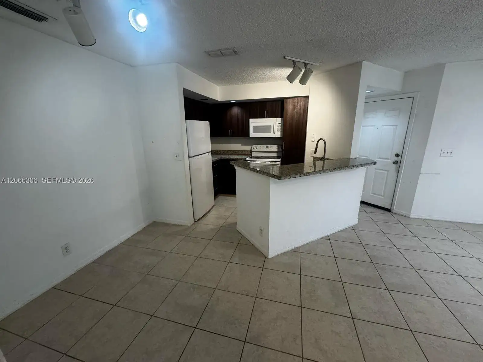 3370 N Pinewalk Dr N # 1213, Margate FL 33063 photo 4