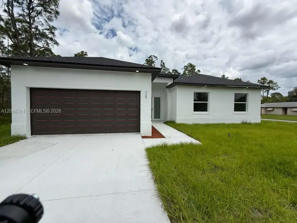 723 EPPS BROWN ST E, Other City - In The State Of Florida FL 33974 photo 2