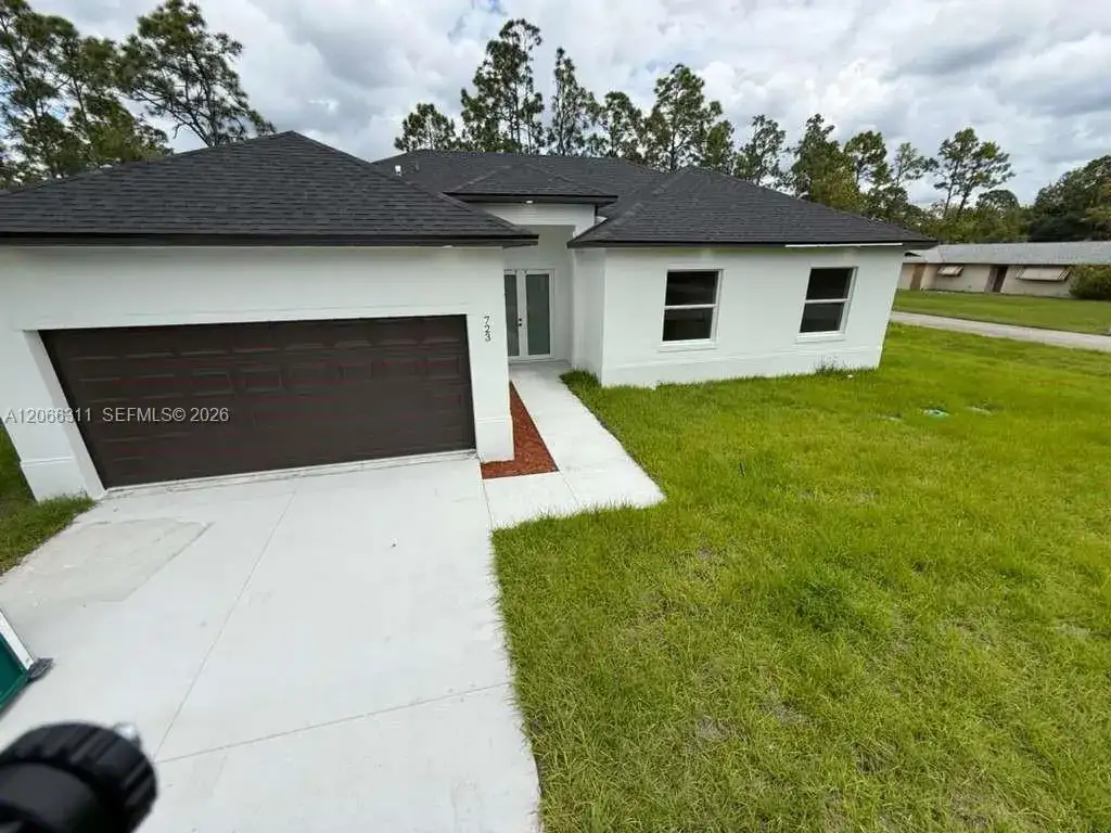 723 EPPS BROWN ST E, Other City - In The State Of Florida FL 33974 photo 3