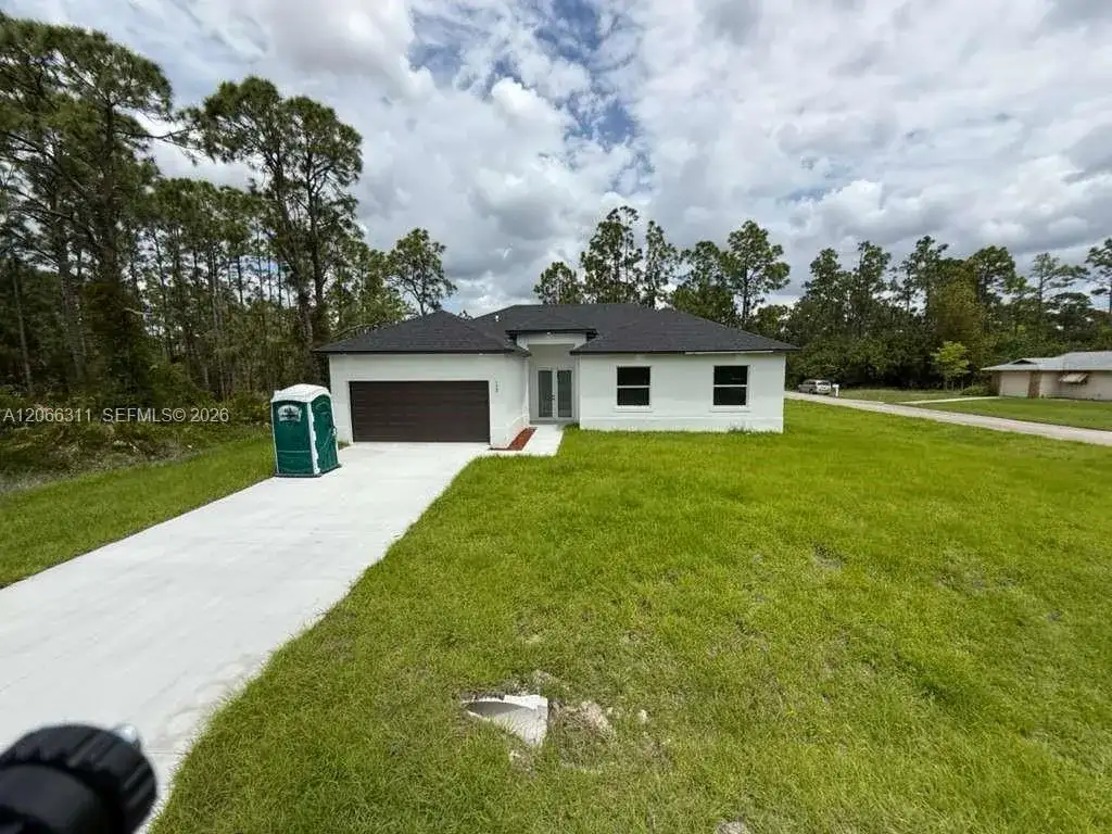 723 EPPS BROWN ST E, Other City - In The State Of Florida FL 33974 photo 5