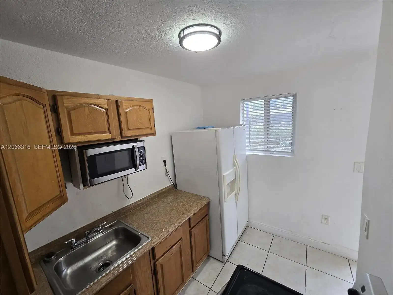 535 NW 7th St # 3, Miami FL 33136 photo 3