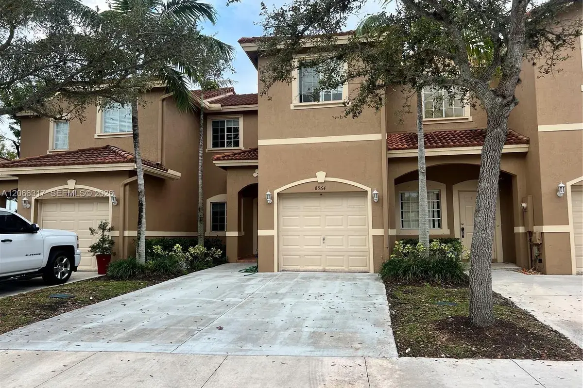 8564 SW 214th Way, Cutler Bay FL 33189