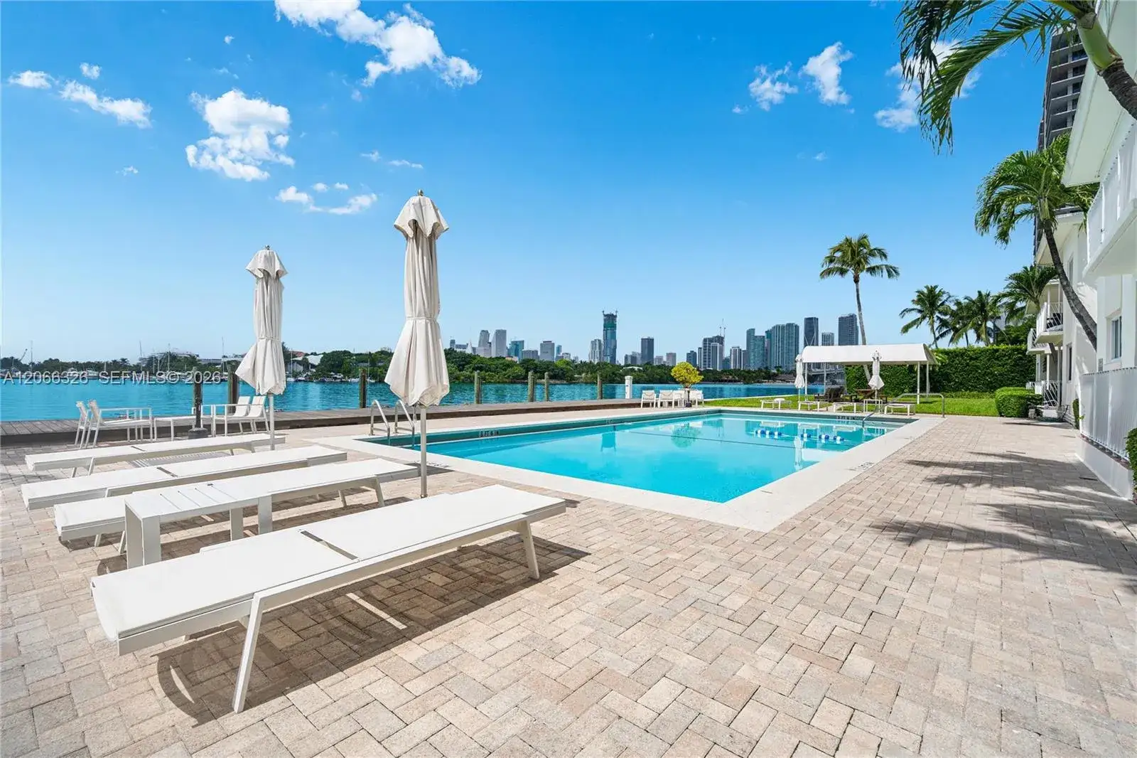 1120 Venetian Way # 1C, Miami FL 33139