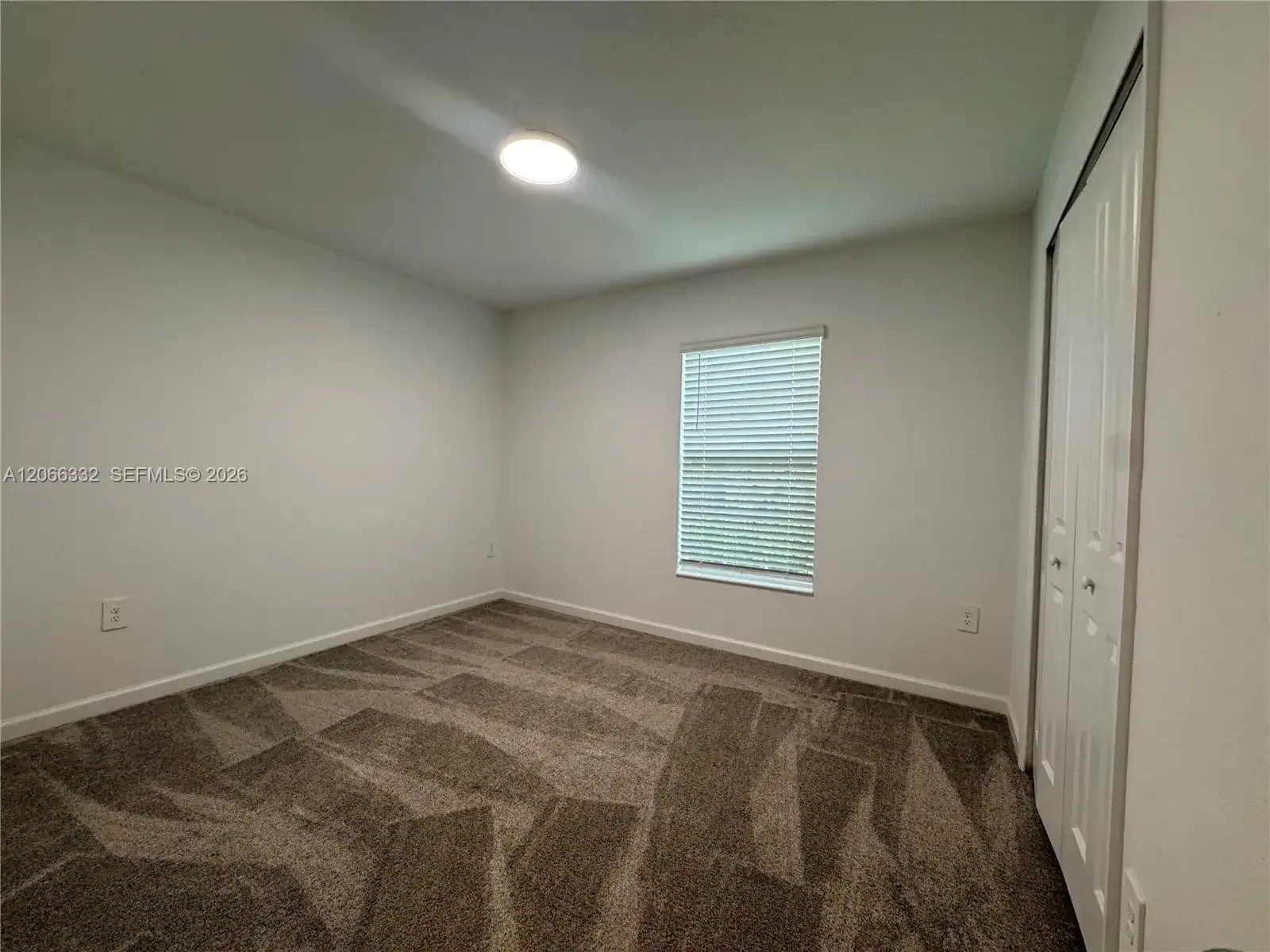 640 Daring Dr, Davenport FL 33837 photo 4