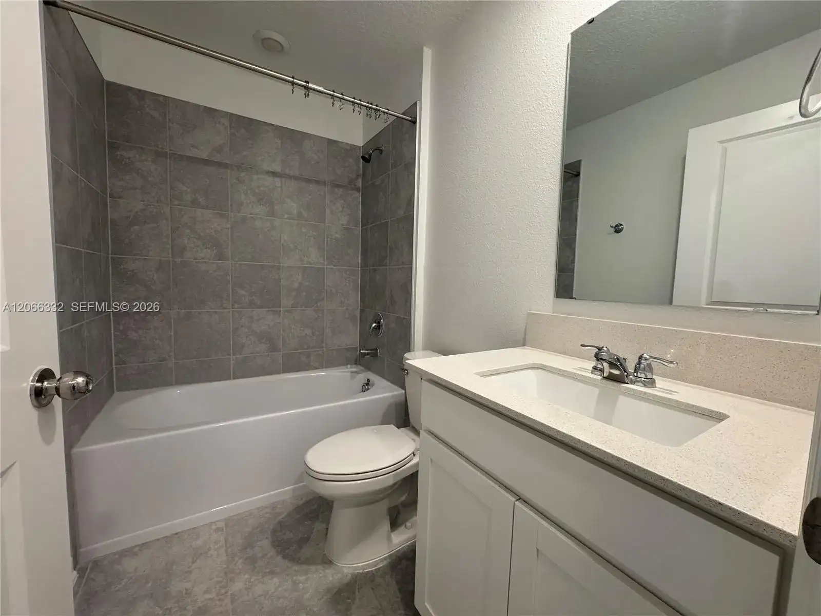 640 Daring Dr, Davenport FL 33837 photo 5