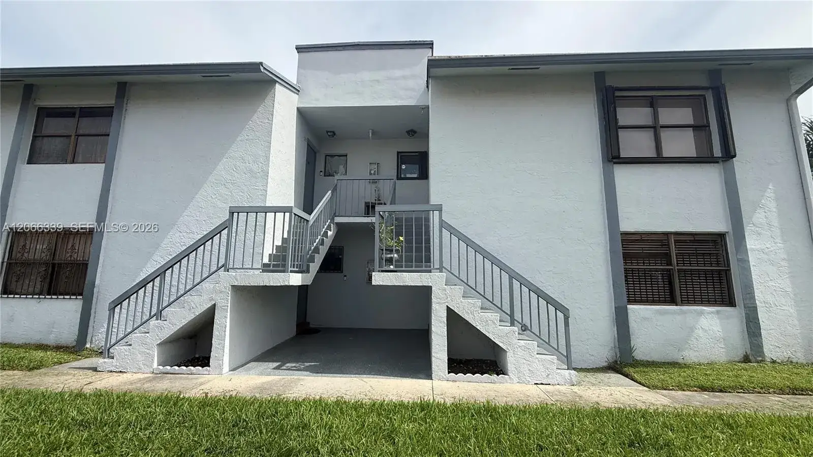 2750 W 63rd Pl # 24, Hialeah FL 33016