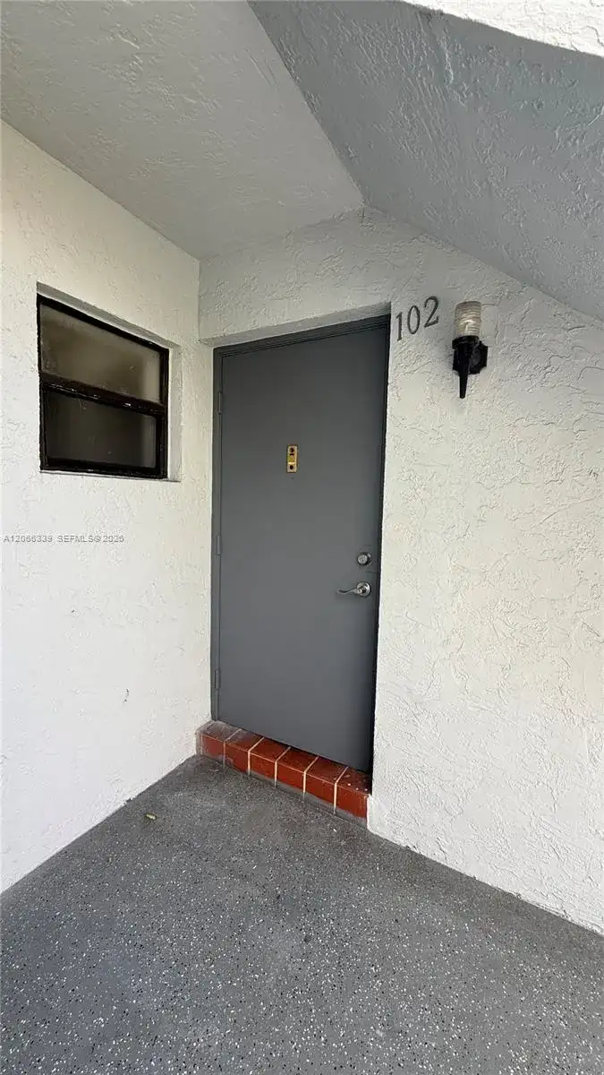 2750 W 63rd Pl # 24, Hialeah FL 33016 photo 3
