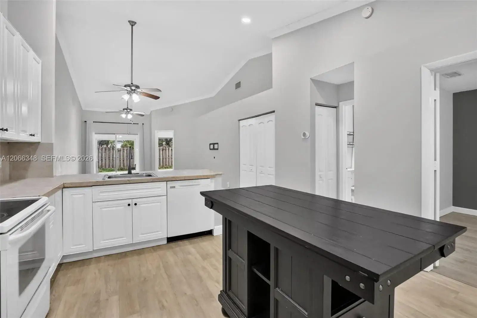 11065 NW 38th Pl, Sunrise FL 33351 photo 5
