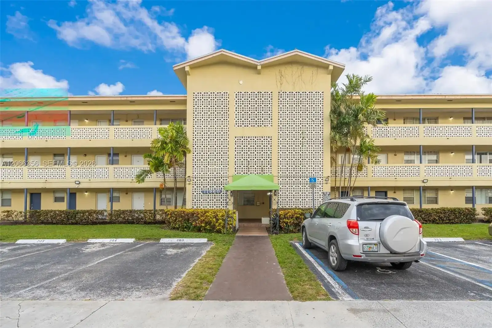 11960 NE 19th Dr # 15, North Miami FL 33181