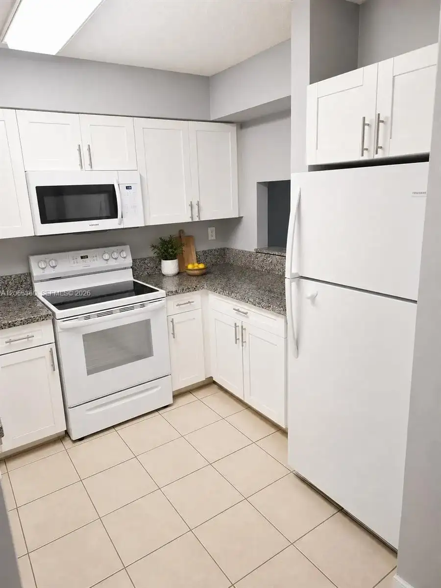 14951 SW 82nd Ln # 502, Miami FL 33193 photo 2