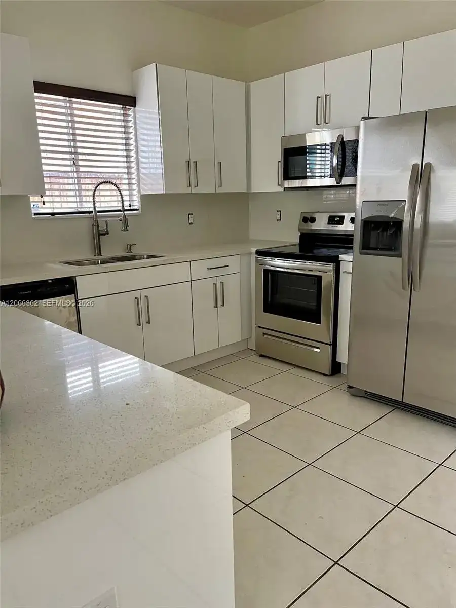 16263 SW 55th Ter, Miami FL 33185 photo 2