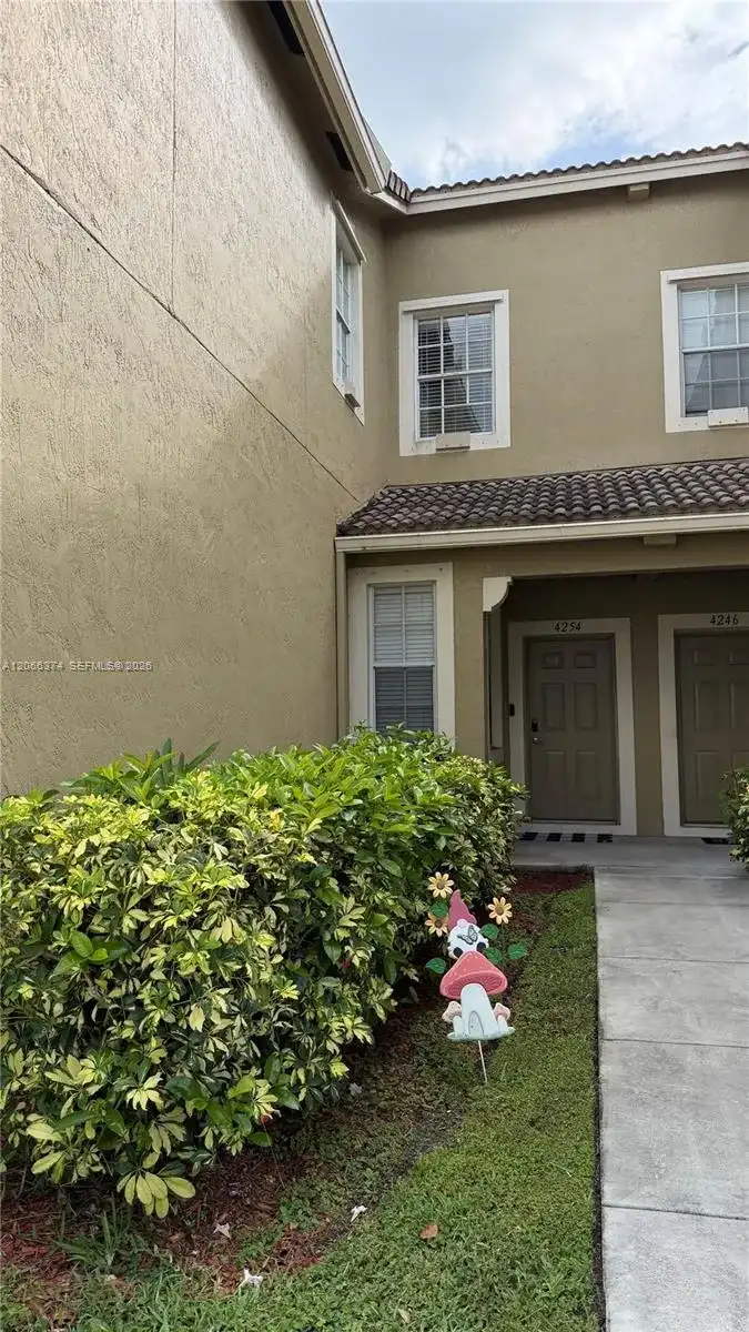 4254 SW 132nd Way, Miramar FL 33027