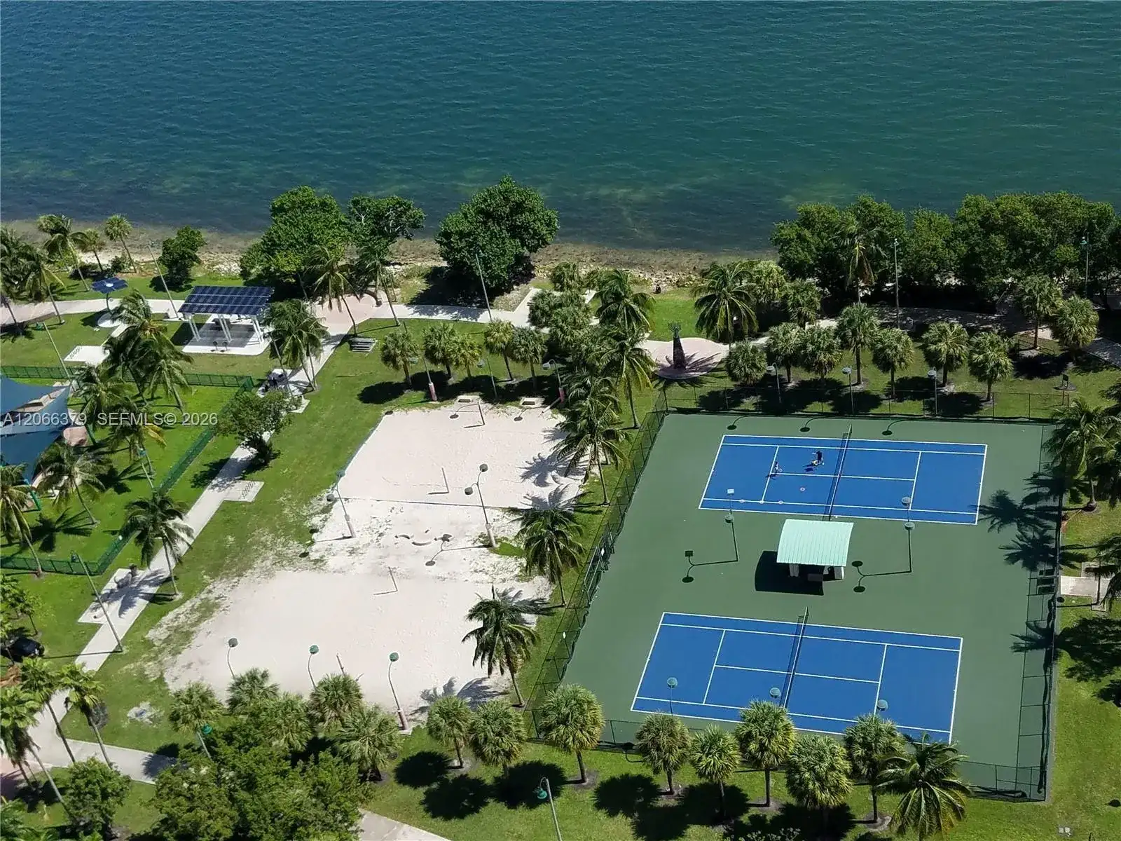 1750 N Bayshore Dr, Miami FL 33132 photo 3