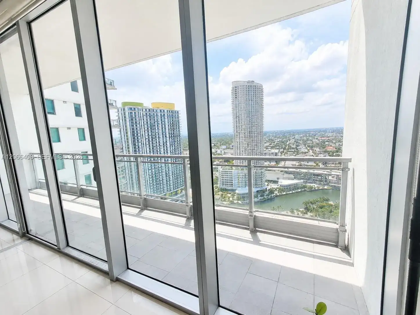 92 SW 3rd St # 3808, Miami FL 33130 photo 5