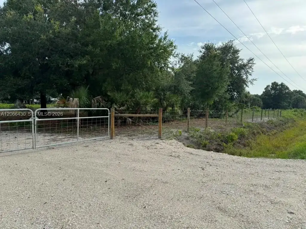 17070 NW 276th St, Okeechobee FL 34972 photo 3