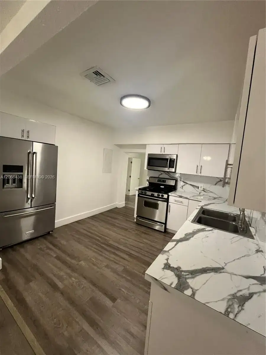 160 W 60th St # 0, Hialeah FL 33012 photo 4