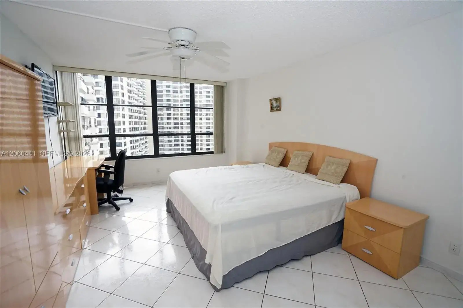 600 Three Islands Blvd # 1416, Hallandale Beach FL 33009 photo 3