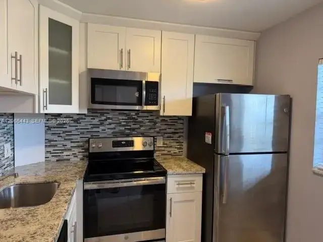 9420 Poinciana Pl # 407, Davie FL 33324 photo 3