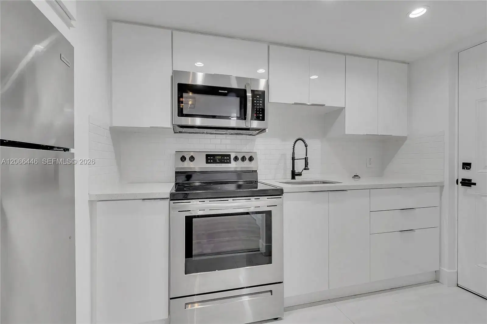 1114 S Douglas Rd # 4, Coral Gables FL 33134 photo 2