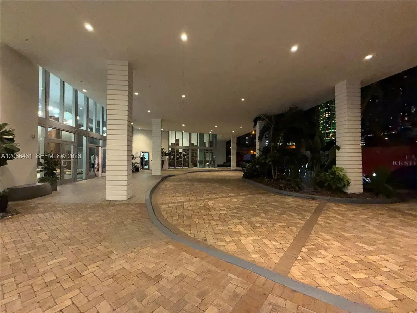 350 S Miami Ave # 304, Miami FL 33130 photo 3