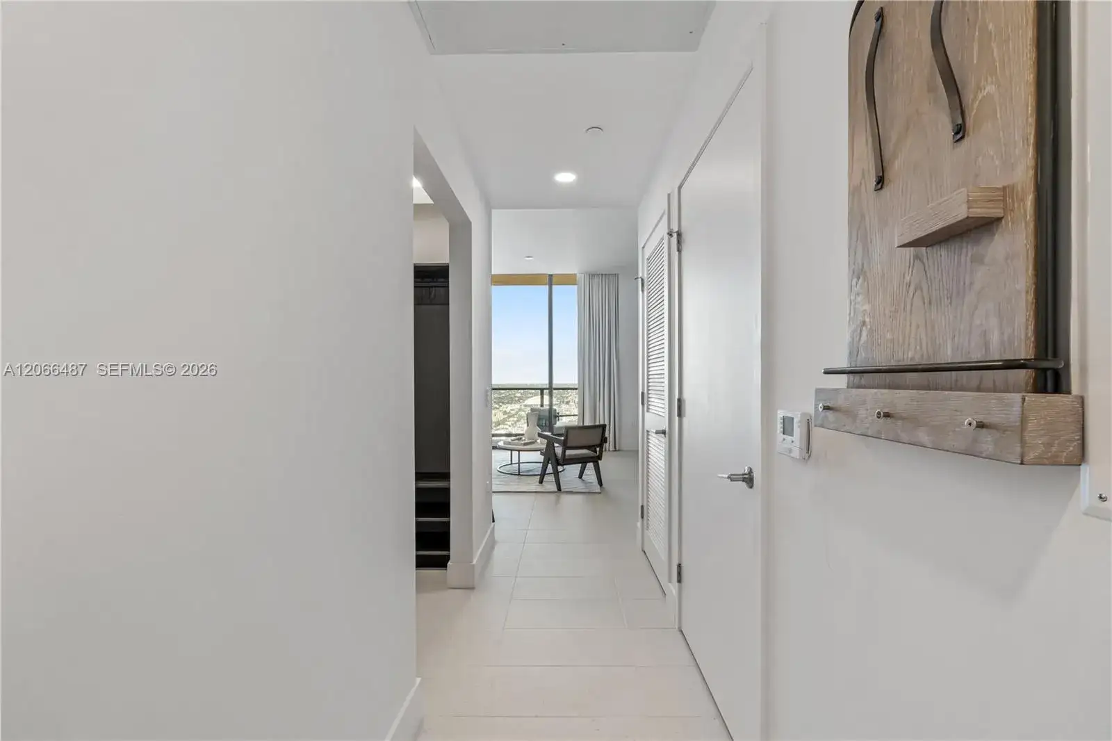 159 NE 6th St # 5103, Miami FL 33132 photo 3
