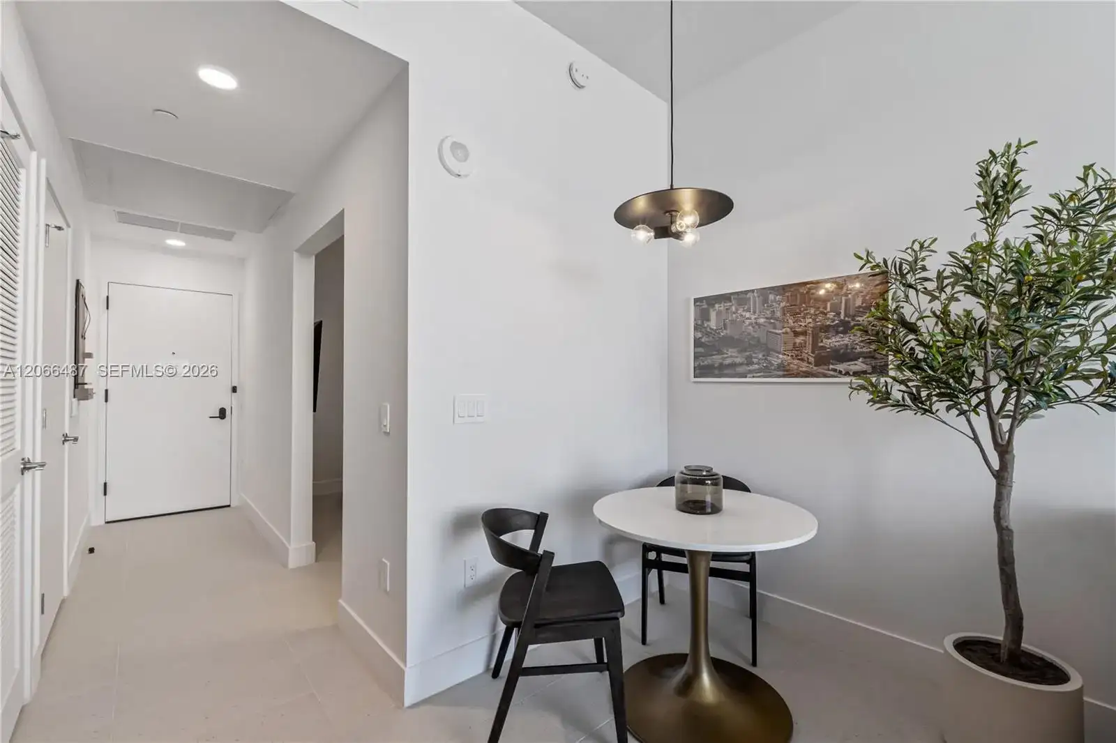 159 NE 6th St # 5103, Miami FL 33132 photo 4