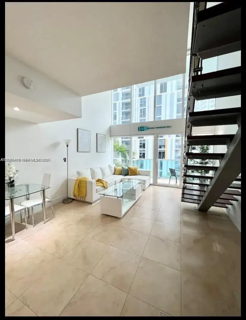 41 SE 5th St # 414, Miami FL 33131 photo 2