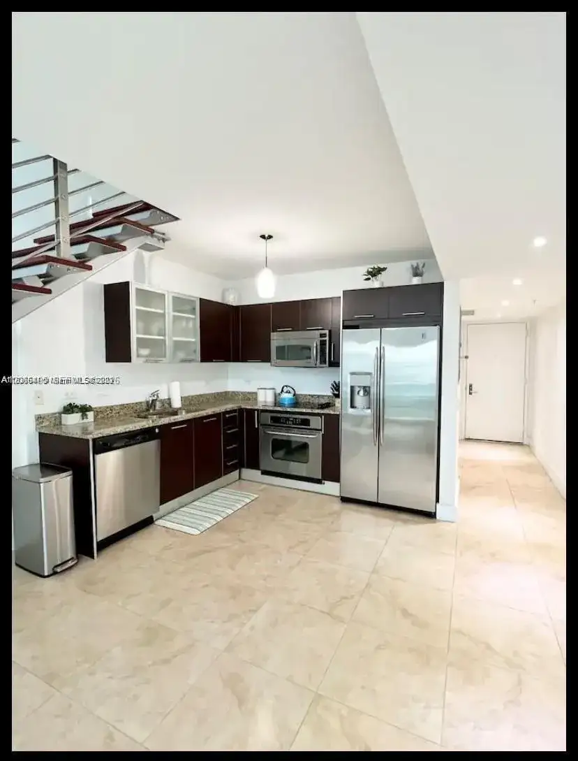 41 SE 5th St # 414, Miami FL 33131 photo 3