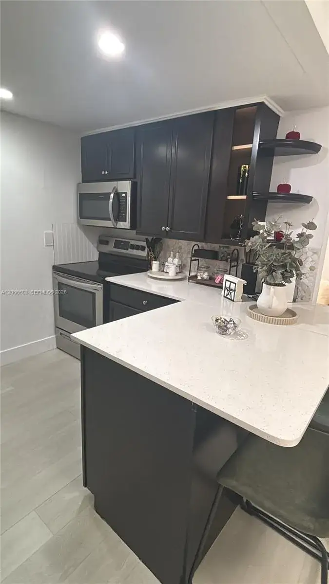 625 SW 16th Ave # 0, Miami FL 33135