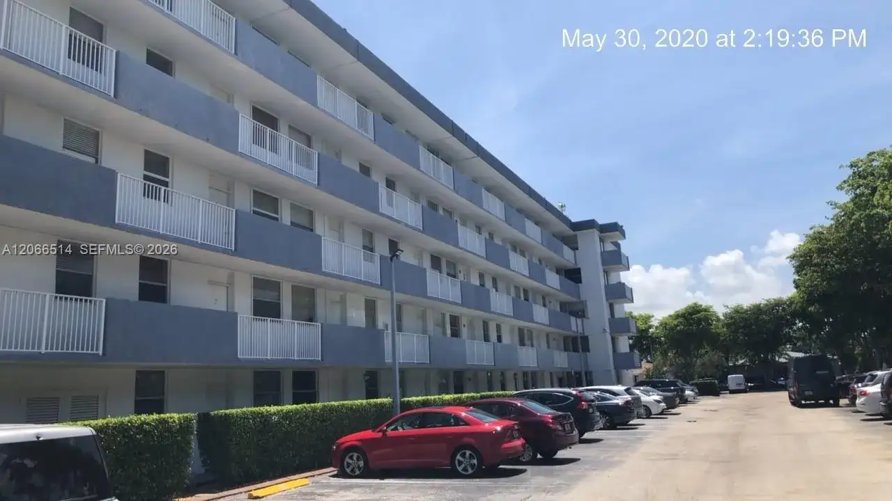 1801 S Treasure Dr # 401, North Bay Village FL 33141 photo 4