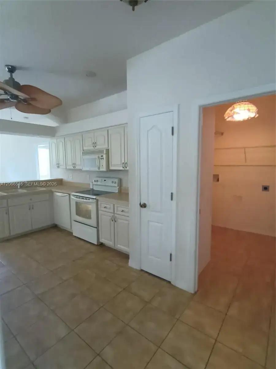 11270 Humber Rd, Other City - In The State Of Florida FL 34614 photo 4