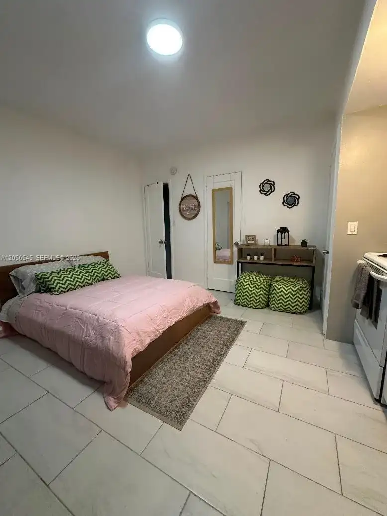 1293 NE 109th St # 3, Miami FL 33161