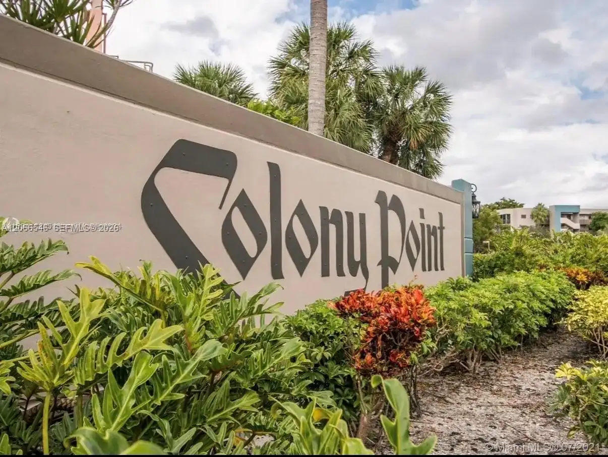 901 Colony Point Cir # 111, Pembroke Pines FL 33026