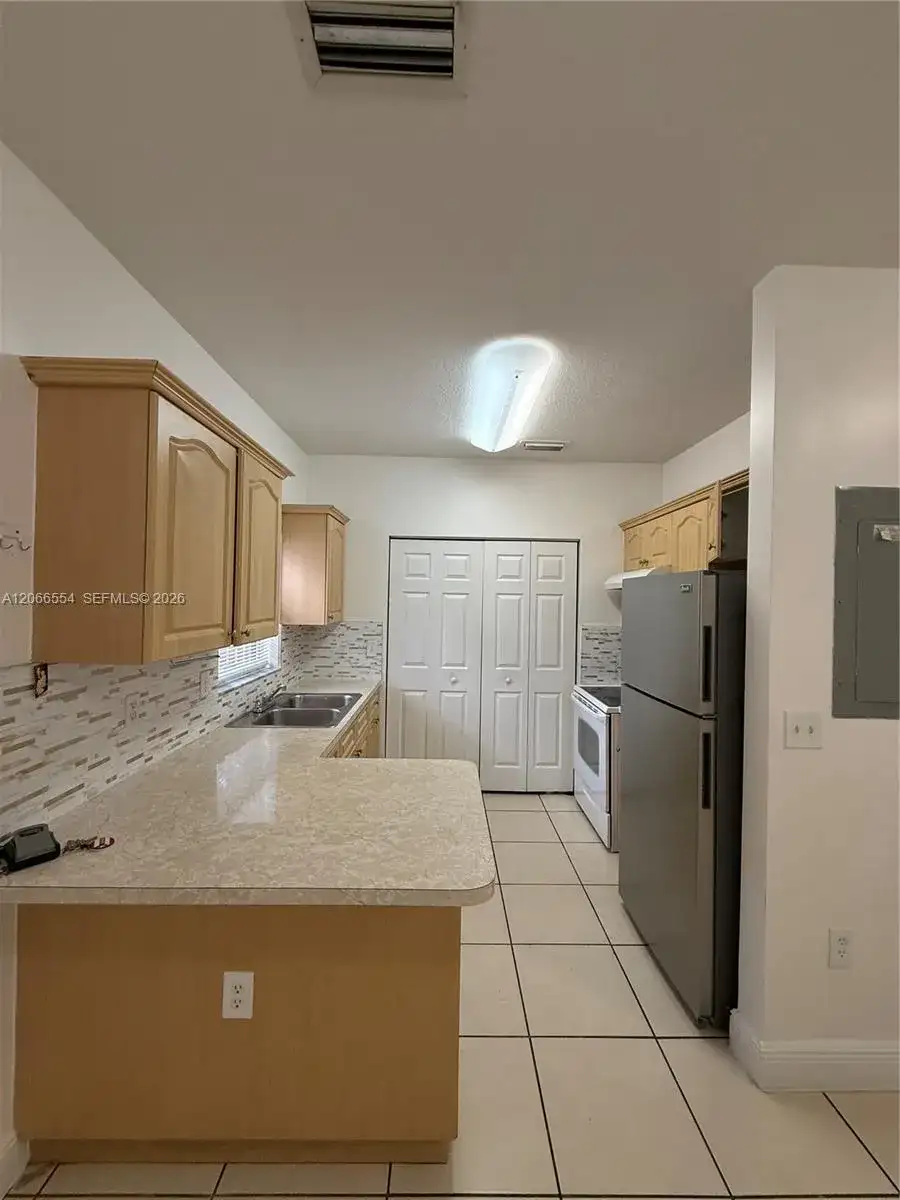 761 NW 24th Ct # 761, Miami FL 33125 photo 2