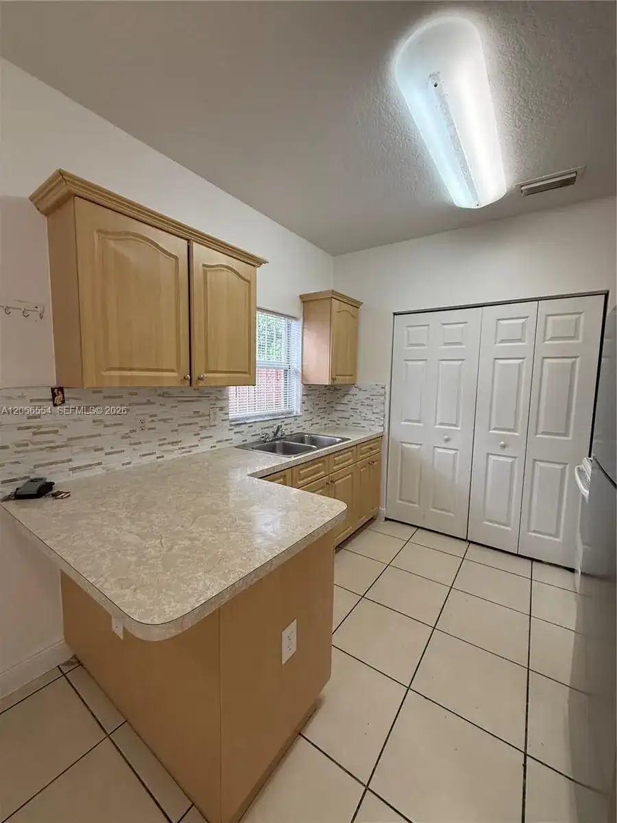 761 NW 24th Ct # 761, Miami FL 33125 photo 4