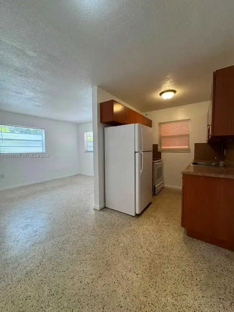 735 W 15th St # 4, Hialeah FL 33010 photo 2