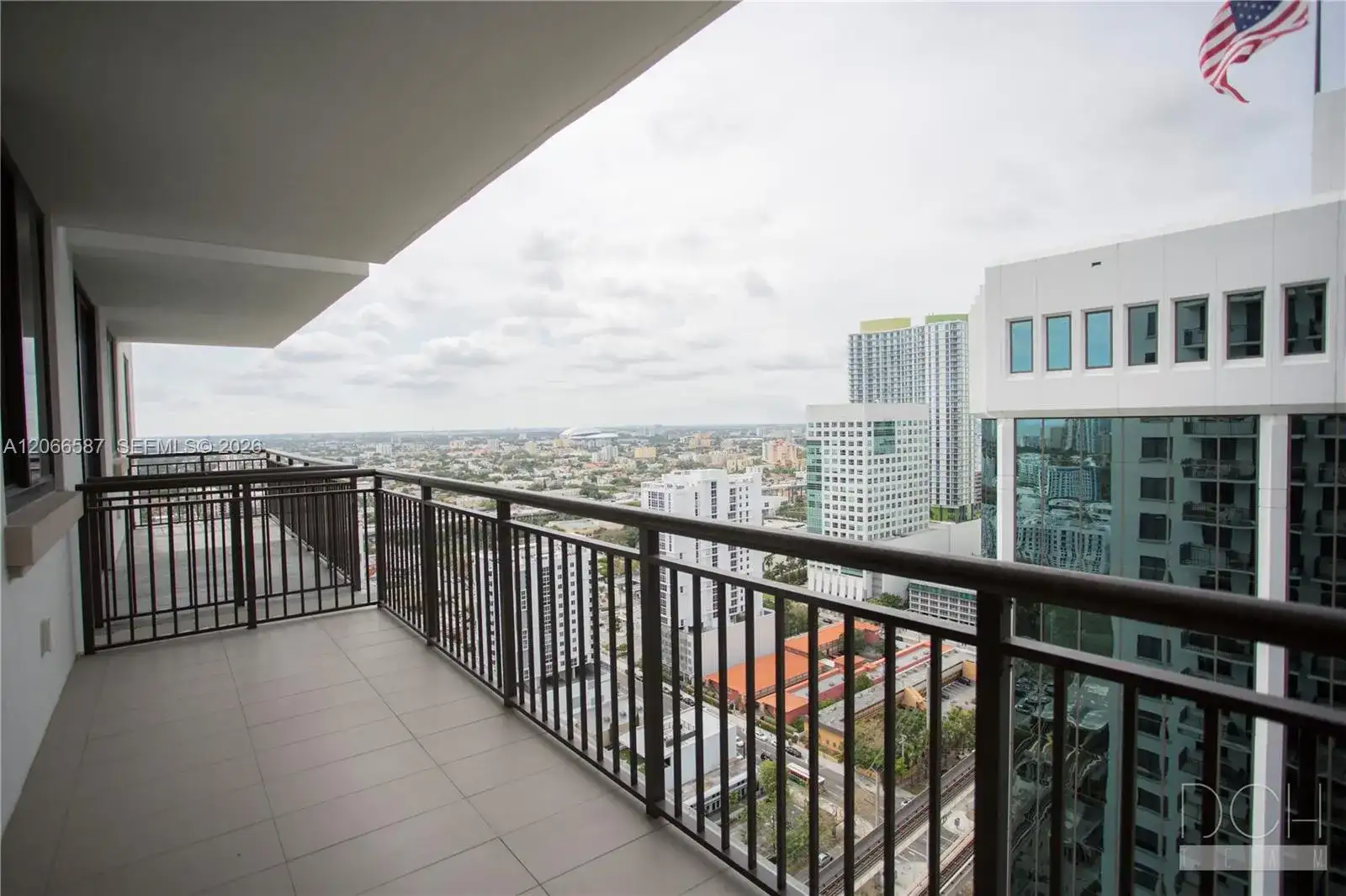 999 SW 1st Ave # 2915, Miami FL 33130 photo 2