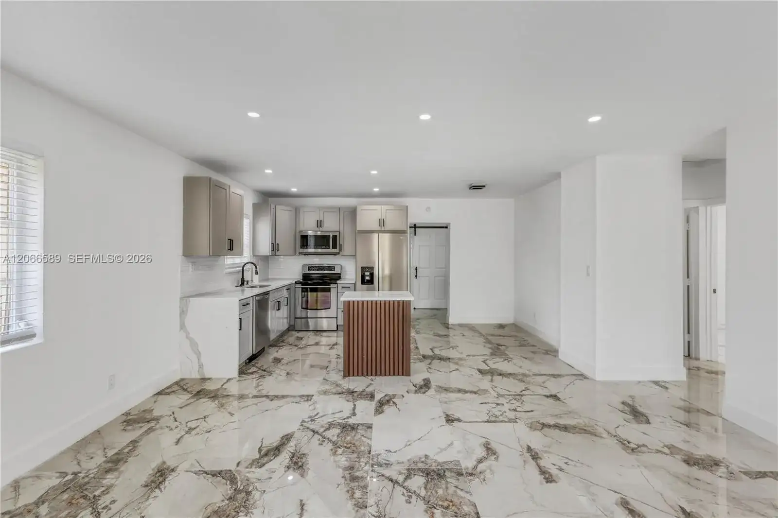 809 SW 17th St # 1, Fort Lauderdale FL 33315 photo 2
