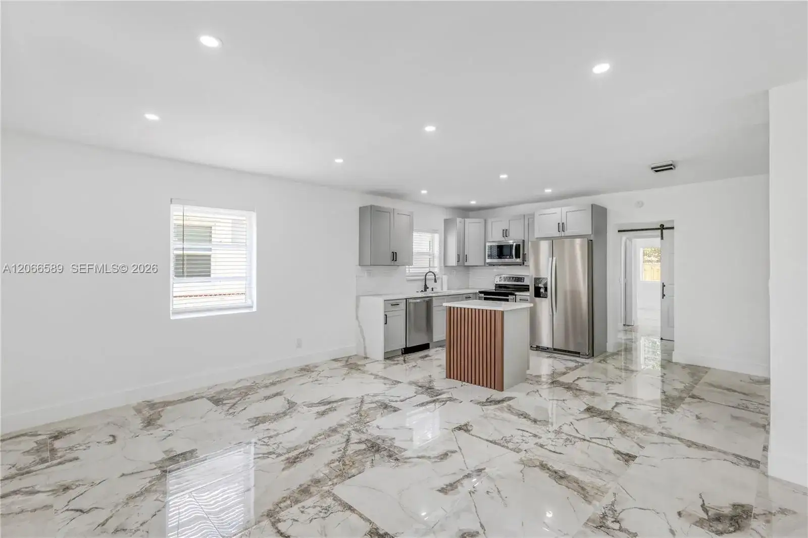 809 SW 17th St # 1, Fort Lauderdale FL 33315 photo 4