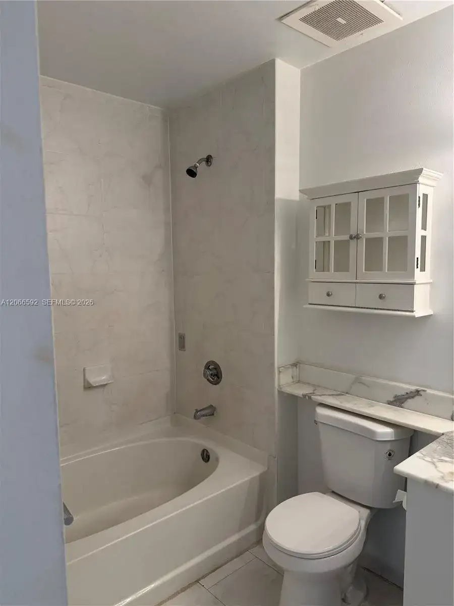 234 NE 3rd St # 1603, Miami FL 33132 photo 5