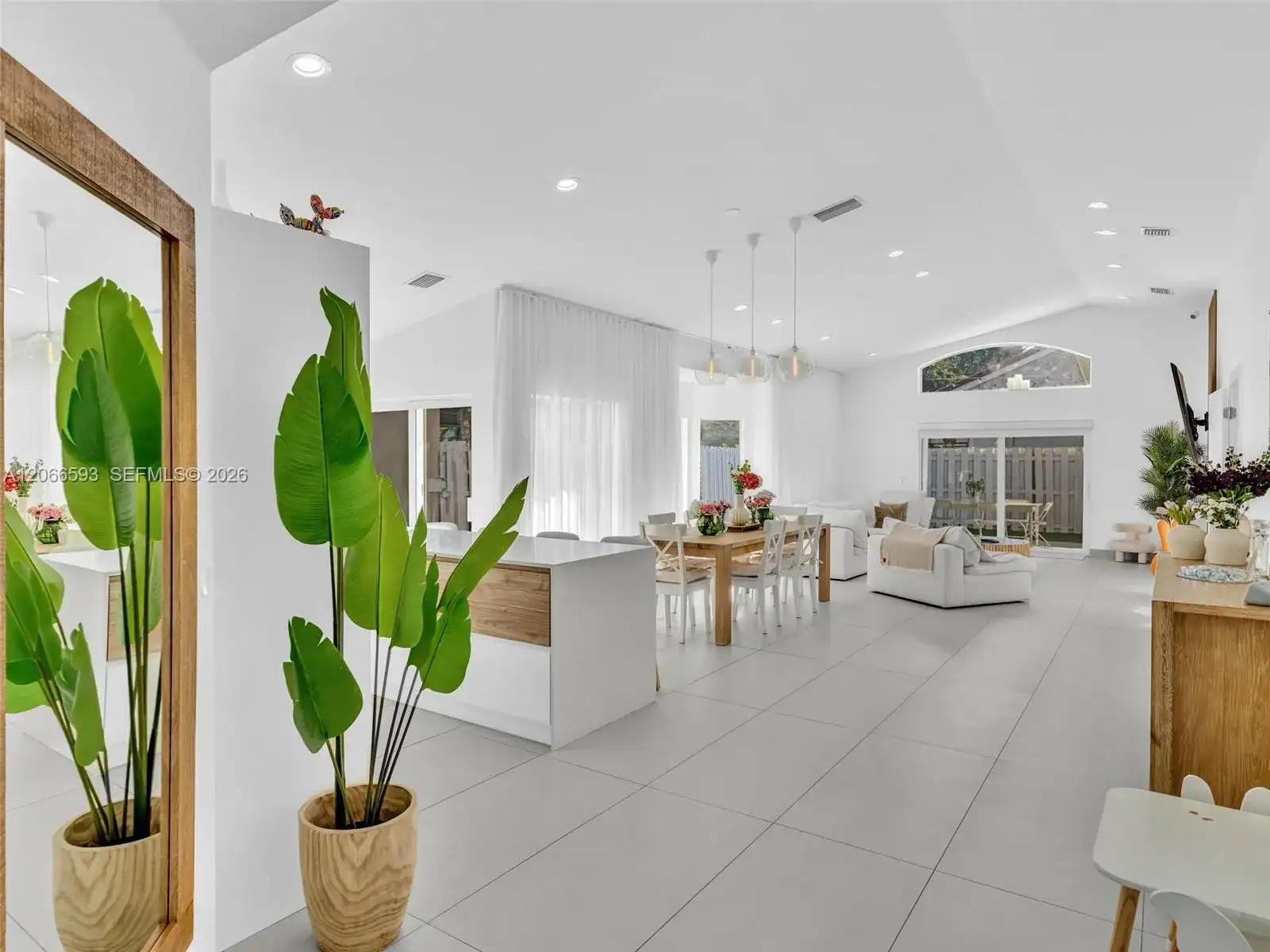 4807 SW 34th Ave, Hollywood FL 33312 photo 2