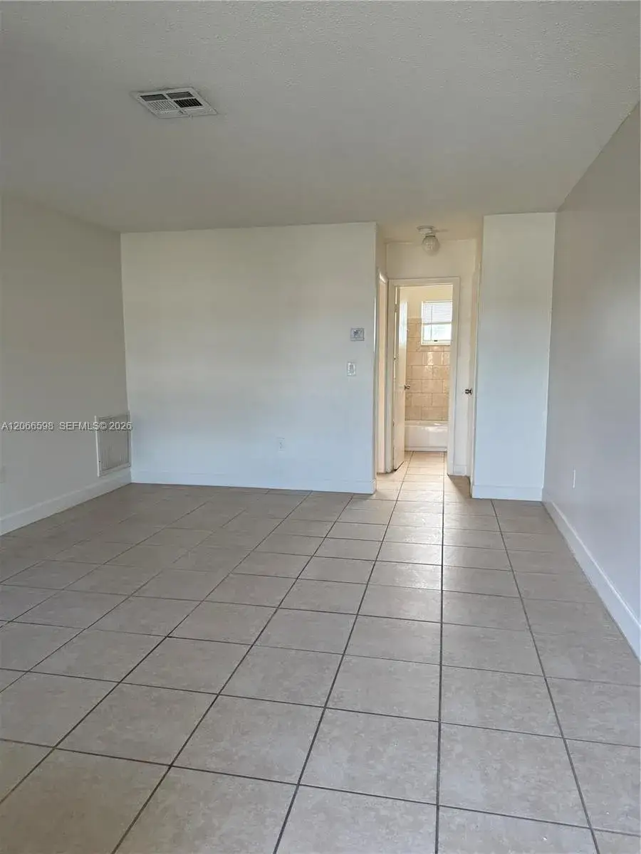 7241 Venetian St # 11, Miramar FL 33023